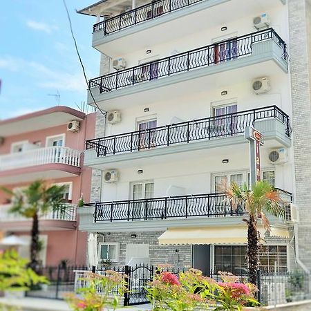 Giannis Hotel Paralía Buitenkant foto