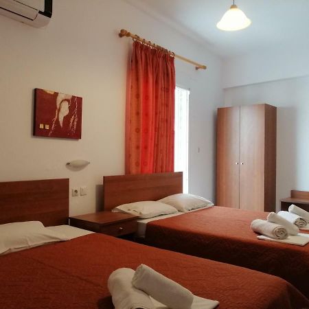 Giannis Hotel Paralía Buitenkant foto