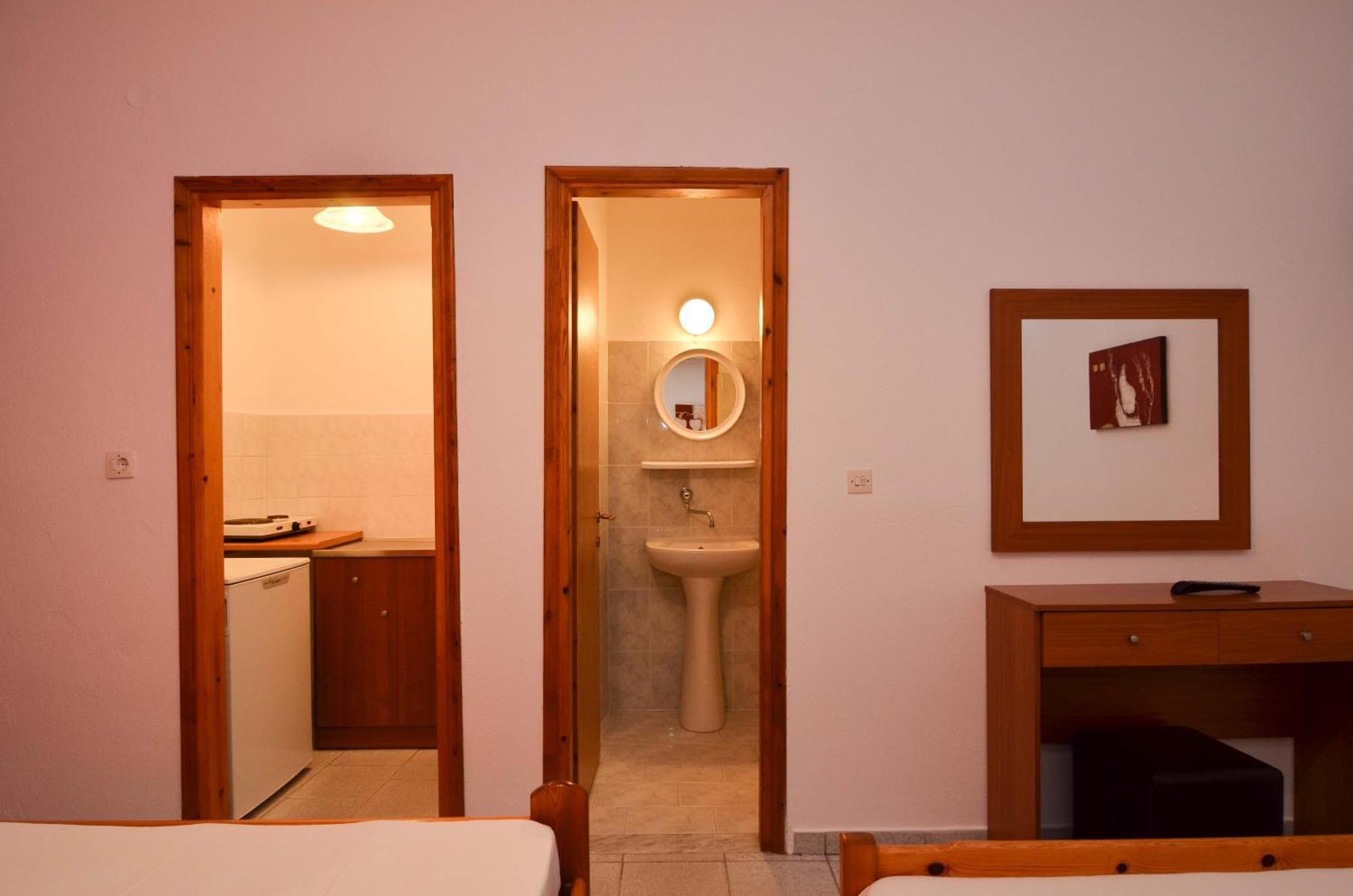 Giannis Hotel Paralía Kamer foto