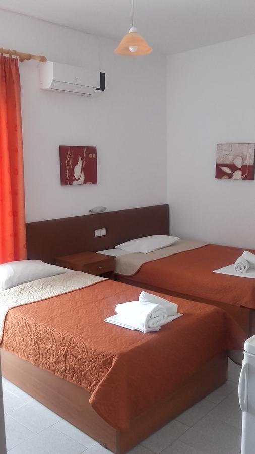 Giannis Hotel Paralía Buitenkant foto